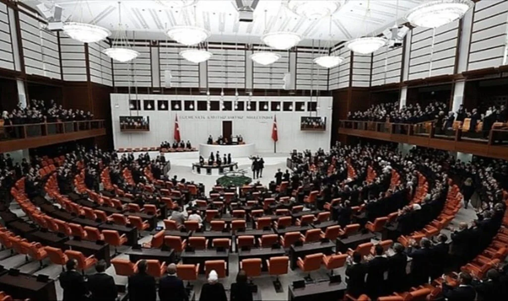 8. Yargı Paketi TBMM Genel Kurulu'nda: İlk İki Madde Onaylandı