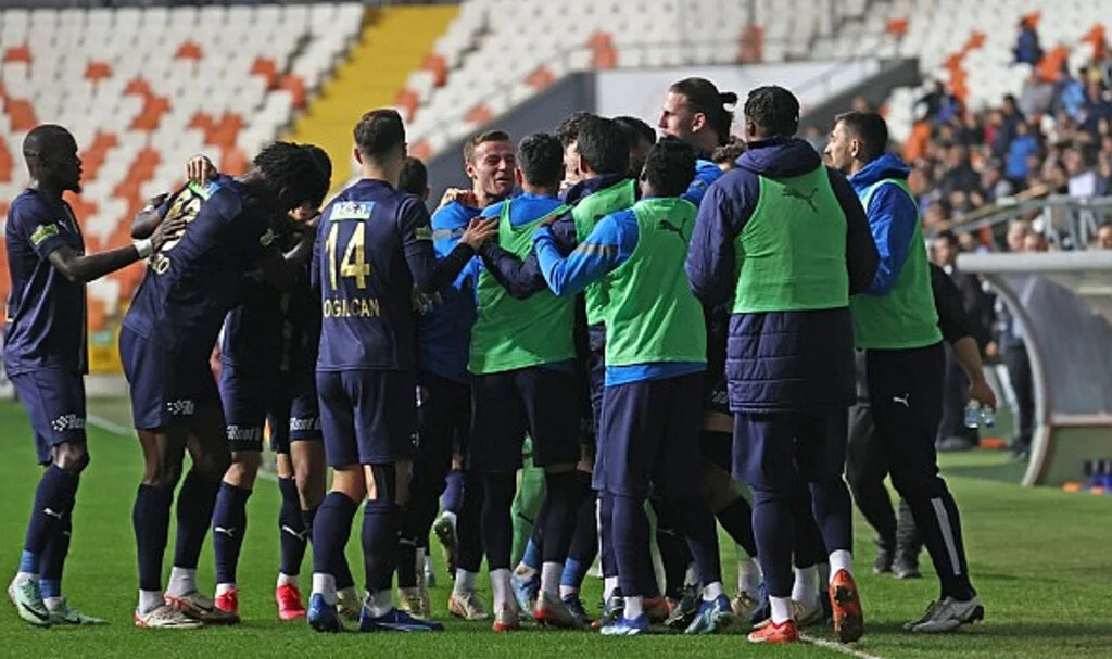 Adana Demirspor'u Kasımpaşa devirdi: 3-1