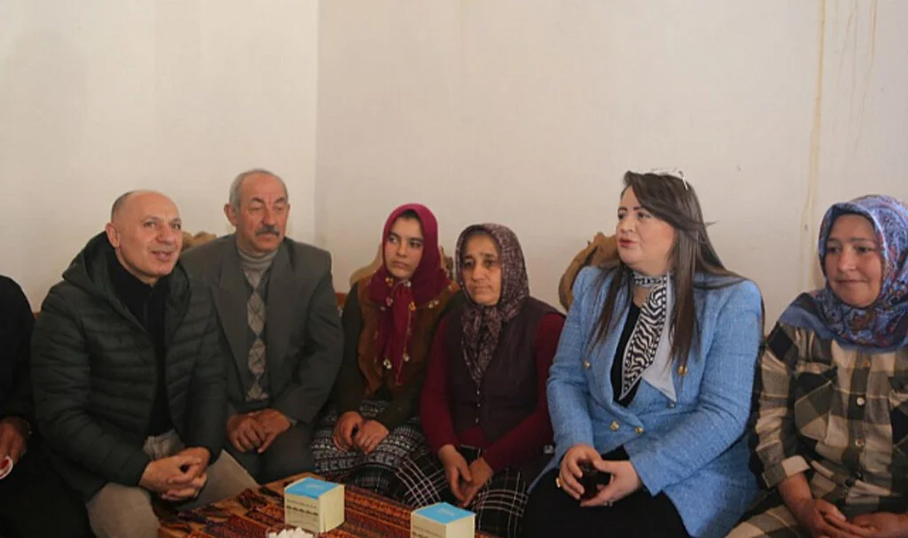  AK Parti Atakum Belediye Başkan Adayı Özlem Maraş’tan Kasnakçımermer Köyü'ne Çıkarma