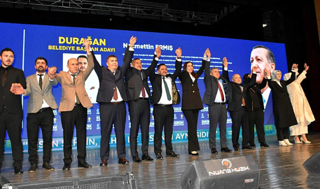 AK Parti'nin Sinop'taki belediye başkan adayları tanıtıldı