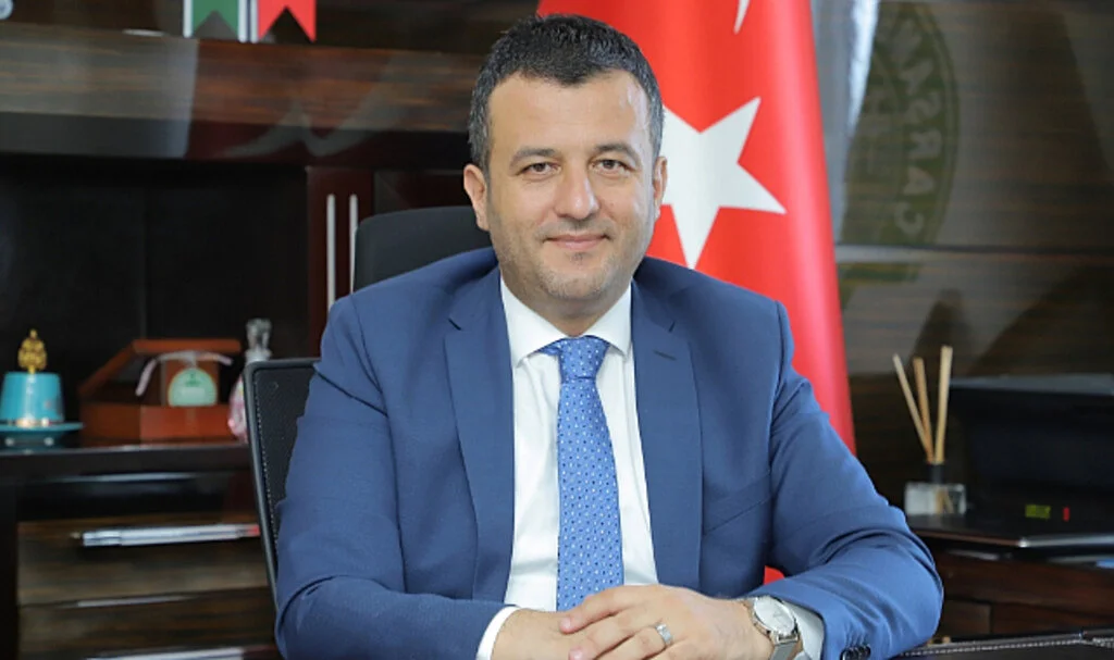 AK Parti Samsun Büyükşehir Belediye Başkan Adayı Halit Doğan Dünya Şampiyonuna tebrik