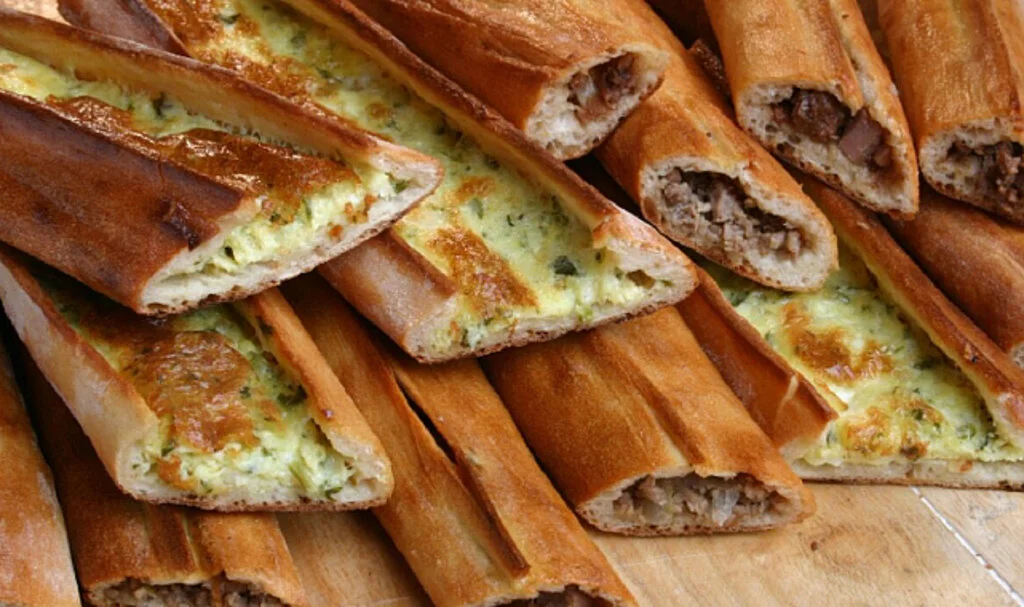 Bafra Pidesi: Karadeniz'in Lezzet Hazinesi