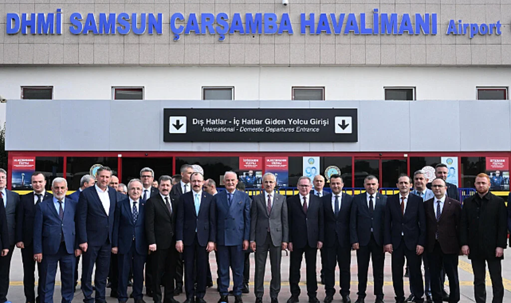 Bakan Uraloğlu, Samsun-Çarşamba Havalimanı'nda incelemelerde bulundu:
