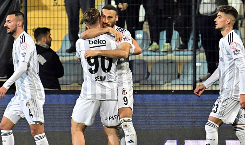 Beşiktaş, İstanbulspor'u 2 golle yendi
