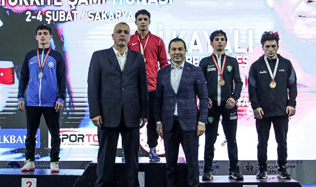 Büyükşehir'li sporculardan büyük başarı