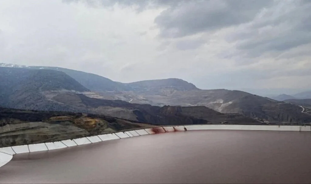 Çevre Bakanlığı: Fırat Nehri'nde Kirlilik Tespit Edilmedi