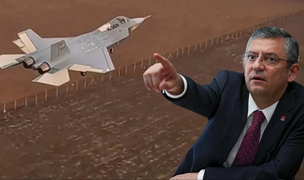 CHP Lideri Özgür Özel'den Milli Savaş Uçağı Kaan'a Tebrik: "Ülkemize Hayırlı Olsun"