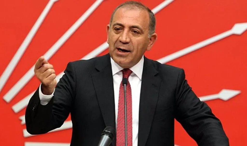 CHP'nin Eski Milletvekili Gürsel Tekin partisinden istifa etti