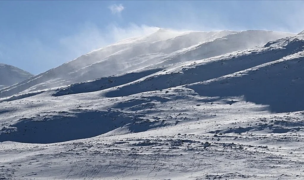 Doğu Karadeniz ve Doğu Anadolu İçin Çığ Uyarısı: Dikkatli ve Tedbirli Olun