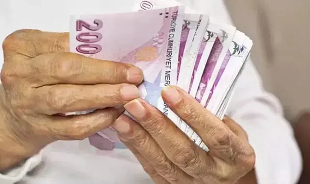 Emeklilere seyyanen zam mı geliyor?