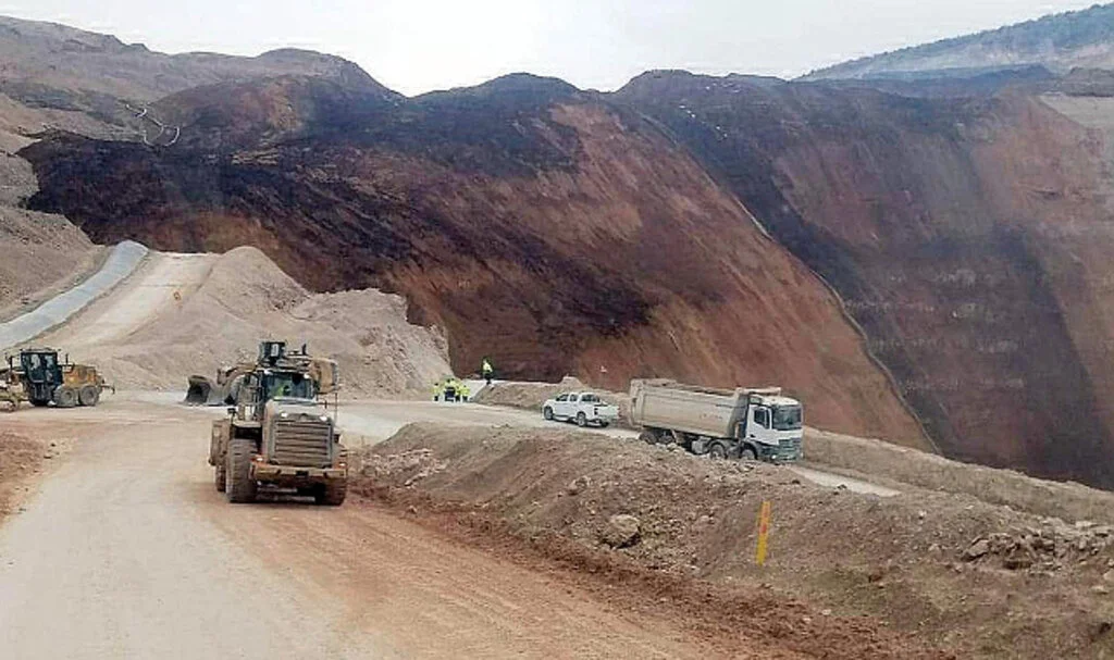 Erzincan İliç'te Maden Faciası: 9 İşçi Toprak Altında Kayıp