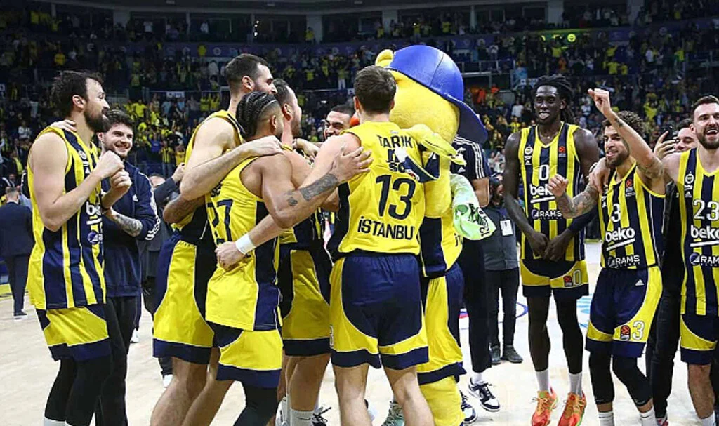 Fenerbahçe Beko ve Anadolu Efes, ING Türkiye Kupası Finalinde Kapışıyor: Kupa Kimin Olacak?