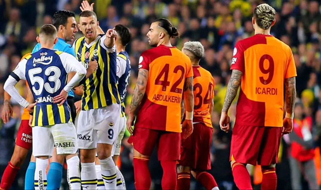 Fenerbahçe'nin Kabusu Devam Ediyor: İrfan Can Kahveci ve Osayi Samuel Sakatlandı!