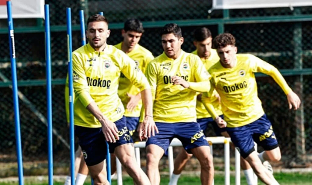 Fenerbahçe'nin kadrosu açıklandı! 4 eksik var...