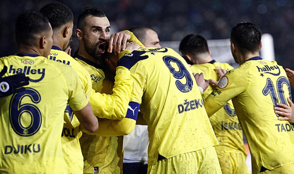 Fenerbahçe, Rizespor'u 3-1 yendi