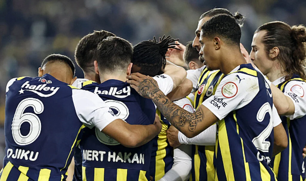 Fenerbahçe son dakikada kazandı