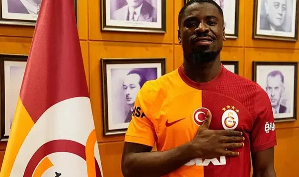 Galatasaray'ın Yeni Transferi Serge Aurier, Sakatlık Nedeniyle Maçları Kaçıracak!