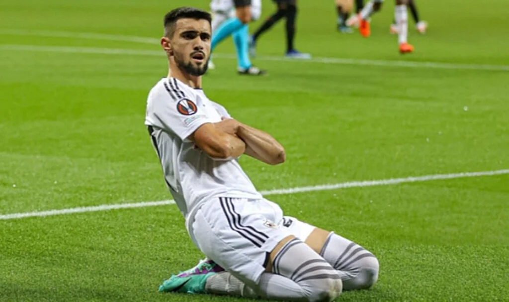 Galatasaray sol bek için Azerbeycan'a gitti