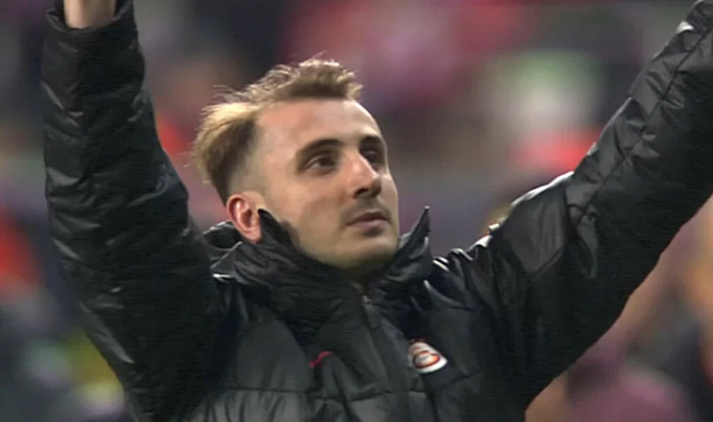 Galatasaray taraftarından Kerem Aktürkoğlu'na destek