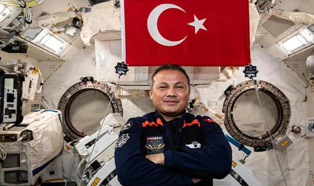 Gezeravcı’nın uzay yolculuğu sona eriyor