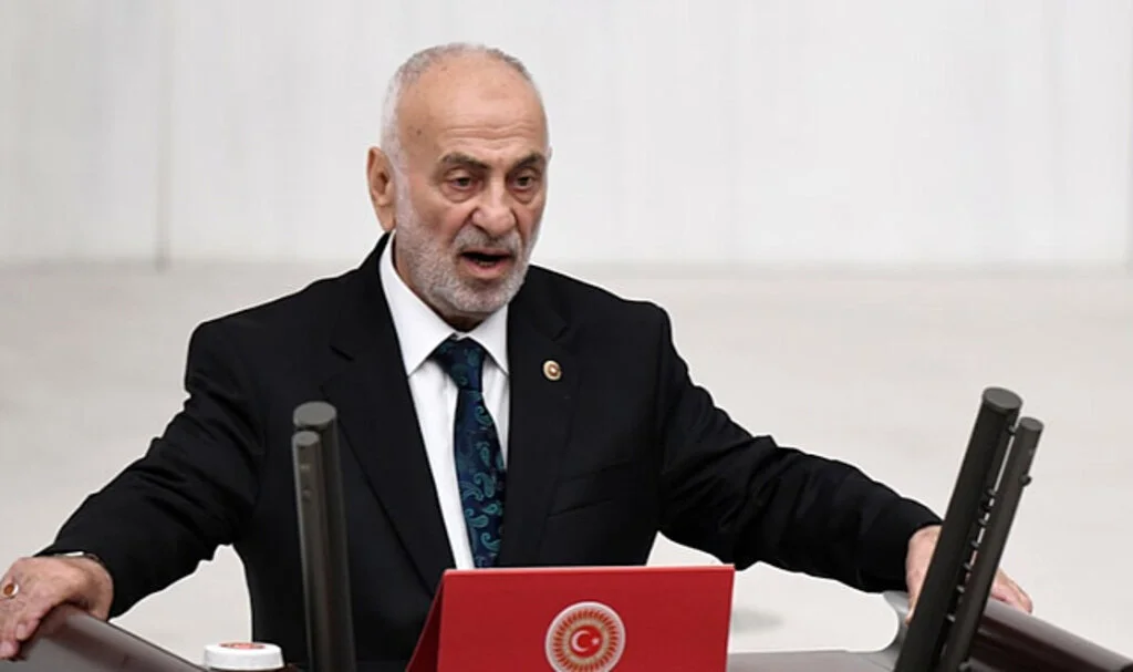 İstanbul Milletvekili, Yeniden Refah Partisi'nden İstifa Etti