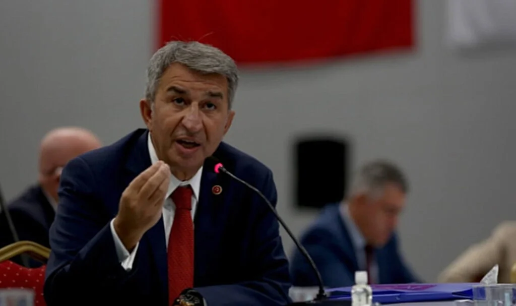 İYİ Partili Suat Sarı Partisinden ve Grup Başkanvekilliği Görevinden İstifa Etti