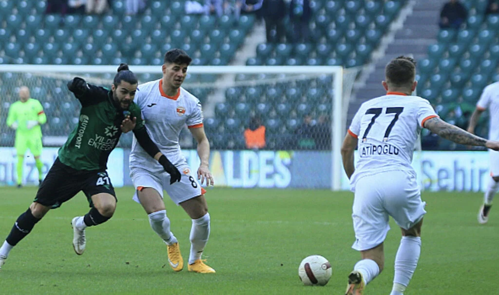 Kocaelispor, Adanaspor'u 1 golle mağlup etti