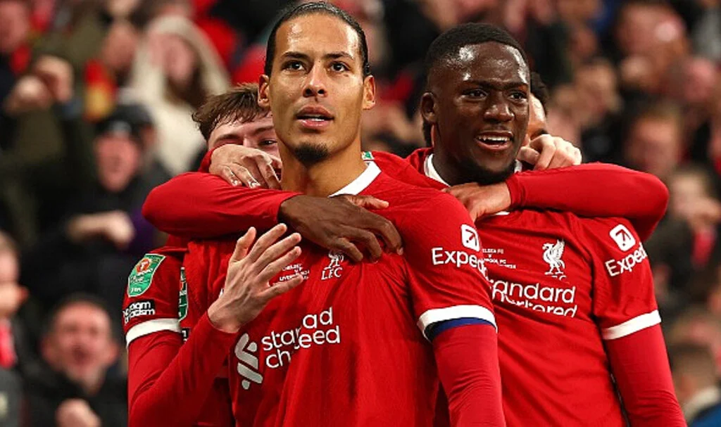 Liverpool, İngiltere Kupası'nı müzeye koydu