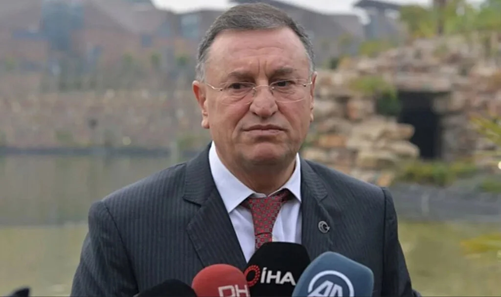 Lütfü Savaş'a Gece Yarısı Telefon: Adaylığın Açıklanmayacak