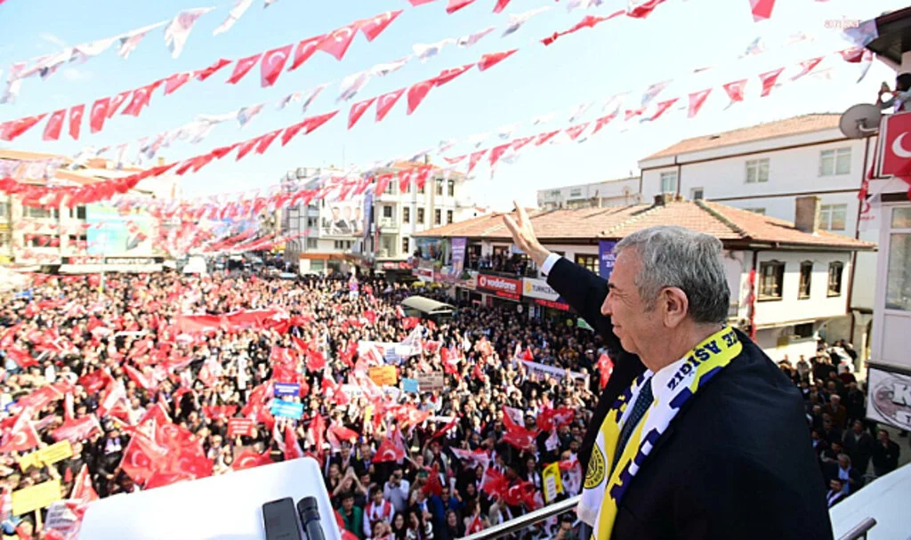 Mansur Yavaş: "Partilerini İlçelerinden Çok Seviyorlar"