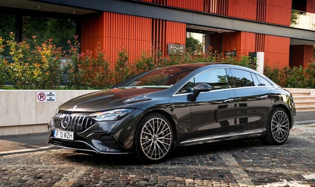 Mercedes, Yangın Riski Nedeniyle 250 Bin Aracını Geri Çağırıyor