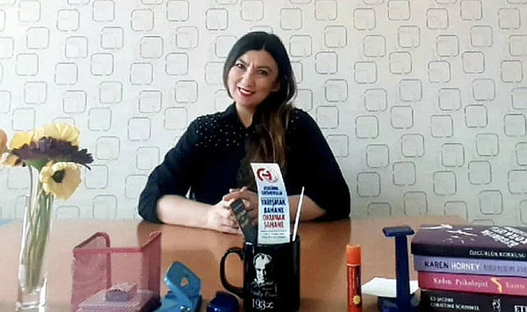 Öğretmenler 100  bin atama bekliyor 