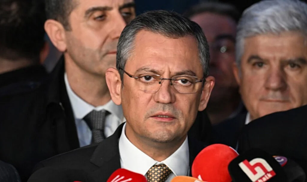 Özgür Özel’den Erdoğan’a sert tepki: Kalbinin yerinde taş olsa bu laf edilmez