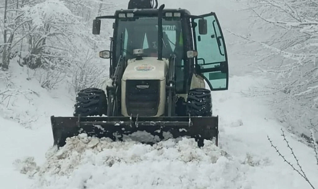 Samsun Atakum'da kar mesaisi