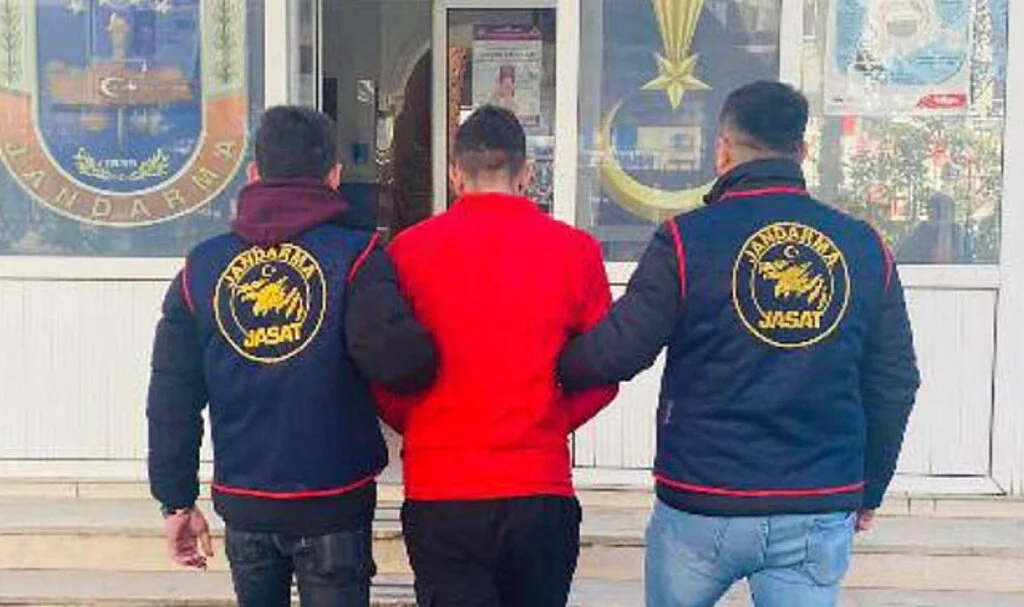Samsun'da 16 Yıl 8 Ay 7 Gün Hapis Cezası Bulunan Şahıs Yakalandı