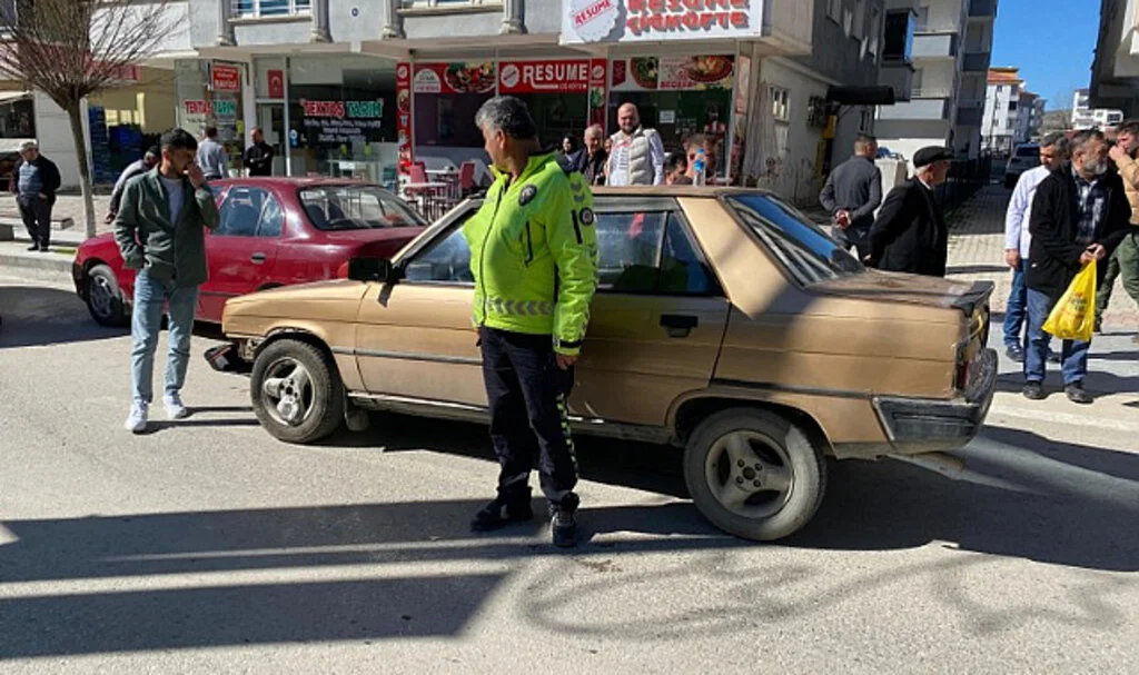 Samsun’da 4 aracın karıştığı kaza: 3 yaralı