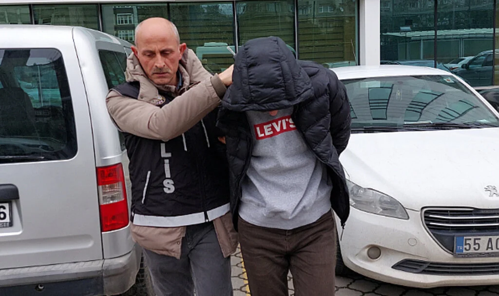 Samsun'da 6 bin 484 sentetik ecza ele geçirildi: 1 kişi tutuklandı