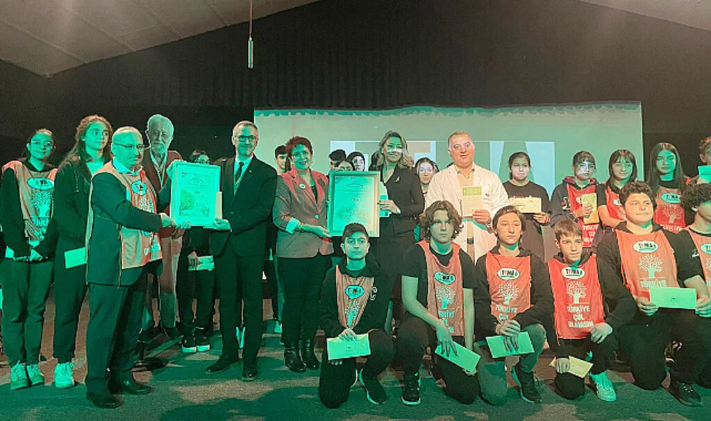 Samsun'da Bir Özel Okuldan Anlamlı İnisiyatif: 800 Öğrenci ve Çalışan TEMA Gönüllüsü Oldu