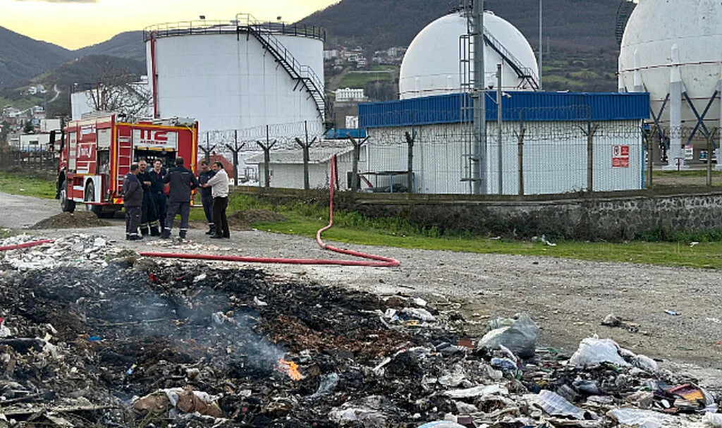 Samsun'da gaz dolum tesisi yanında korkutan yangın 