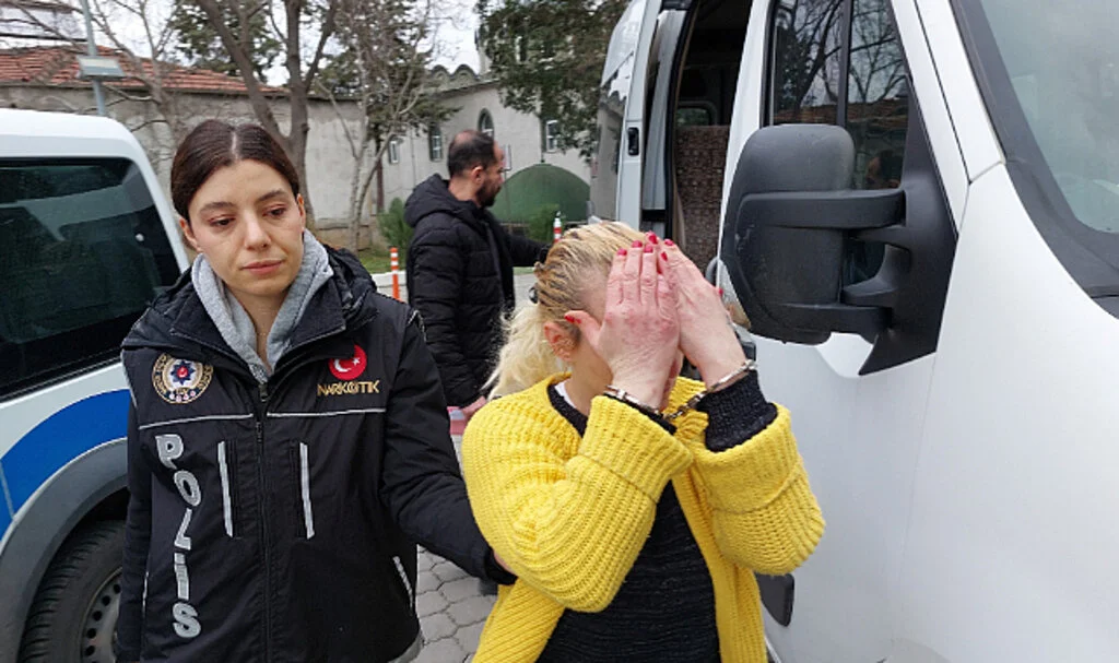 Samsun'da genç kadına uyuşturucu ticaretinden gözaltı