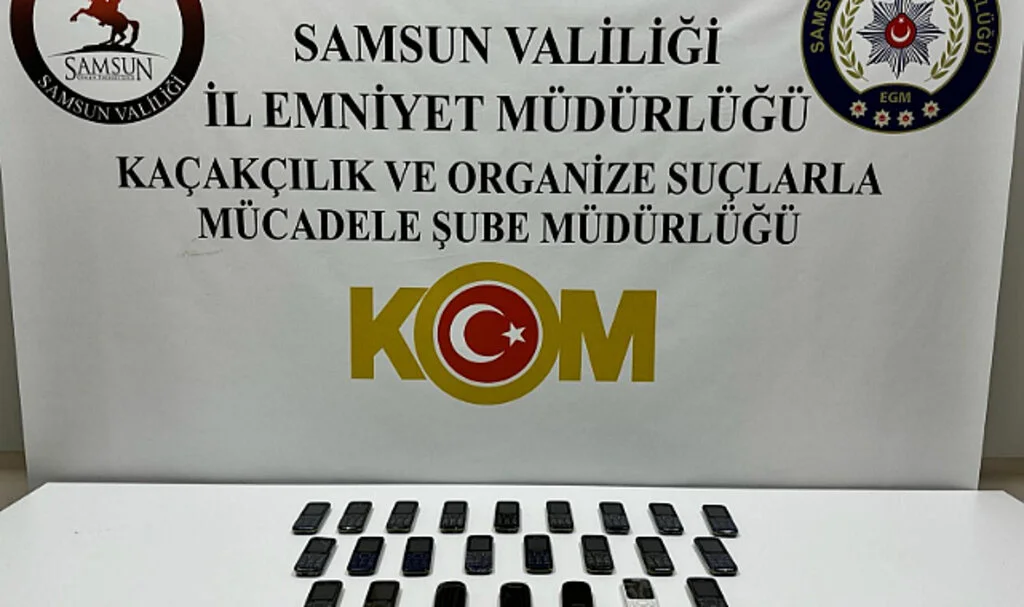 Samsun'da gümrük kaçağı cep telefonu ele geçirildi
