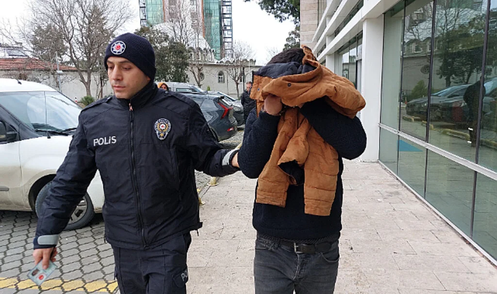 Samsun'da iş yerinden hırsızlık yapan genç tutuklandı
