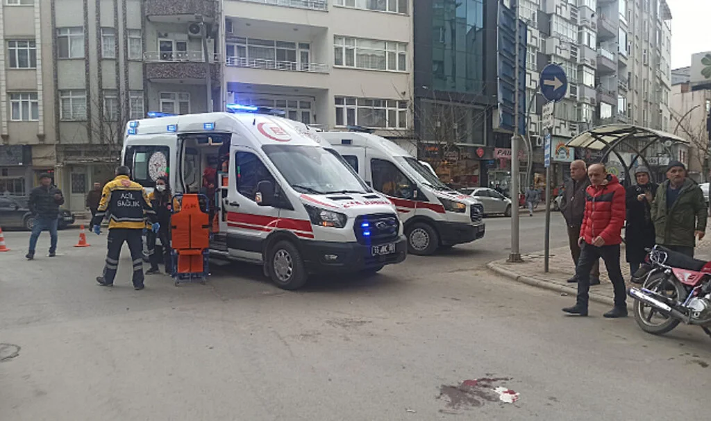 Samsun'da Motosikletin çarptığı 2 yaya yaralandı