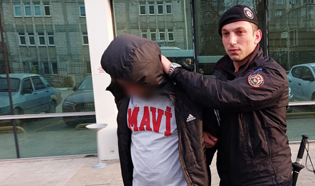 Samsun'da Uyuşturucu Operasyonu: 2 Şüpheliden 1'i Tutuklandı