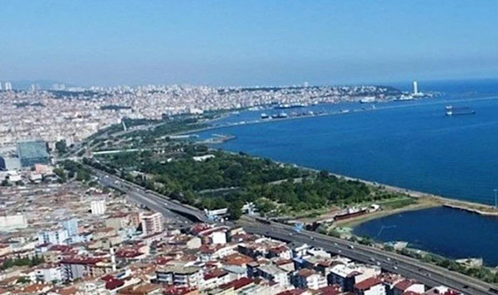 Samsun'da Yerel Seçim Rüzgarı: Adayların Vaatleri ve Seçmenin Tercihleri
