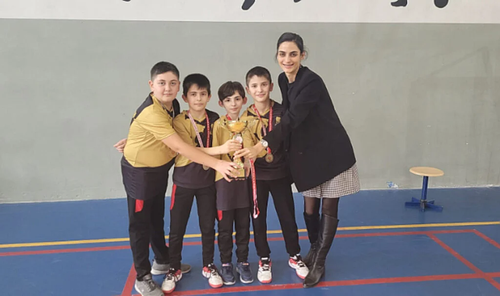 Samsun Okul Sporları Badminton şampiyonları belirlendi