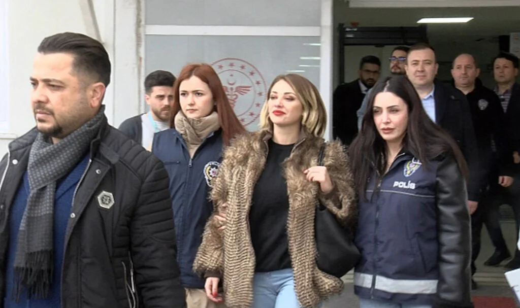 Serbest Bırakılan Feyza Altun'dan İlk Açıklama: "Türkiye Her Zaman Laik Kalacak"