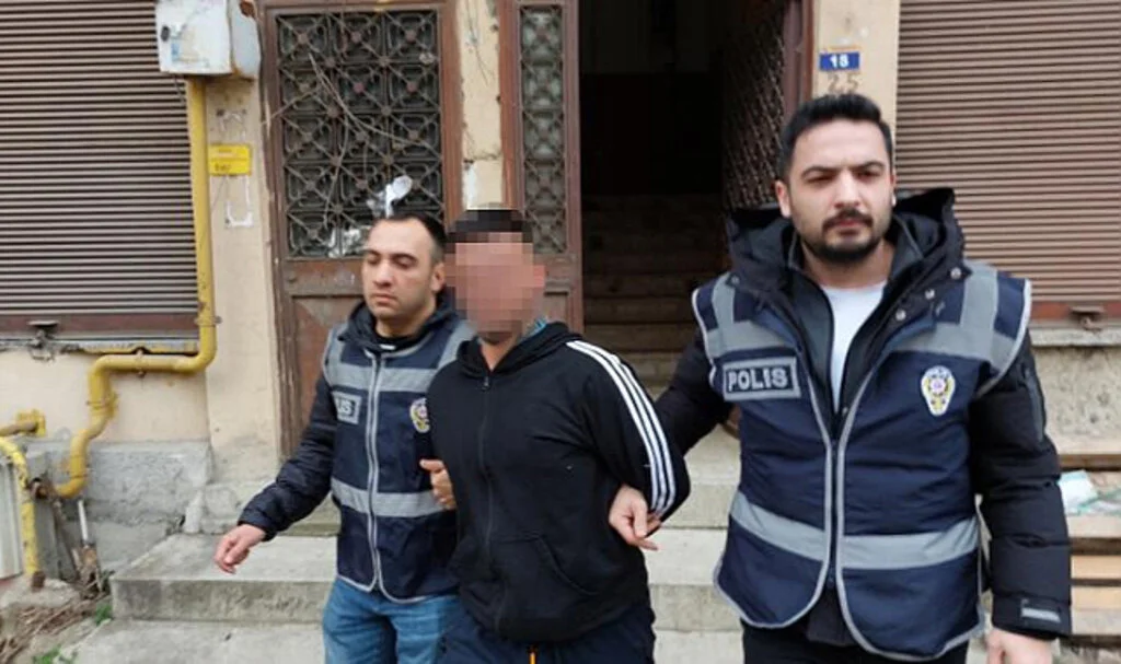 Silahla yaralama zanlısı saklandığı evde yakalandı
