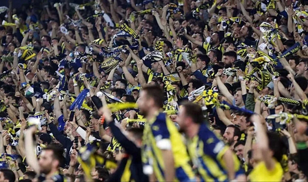 Taraftarlar Çıldırdı! Fenerbahçe Maçının Oynanacağı Stadyum Sular Altında