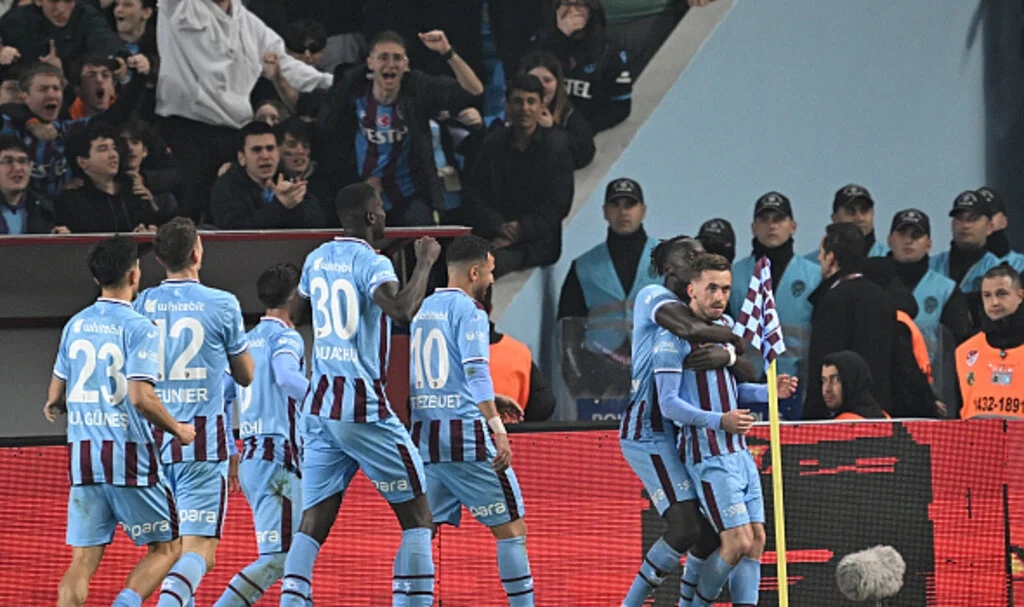Trabzonspor, Türkiye Kupası'nda yarı finale yükseldi